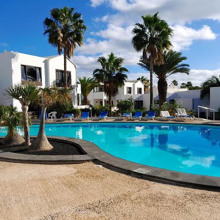 Bungalow Playa Bastian - Piscina Climatizada - Wifi - Playa 1 Min. Costa Teguise Exterior photo