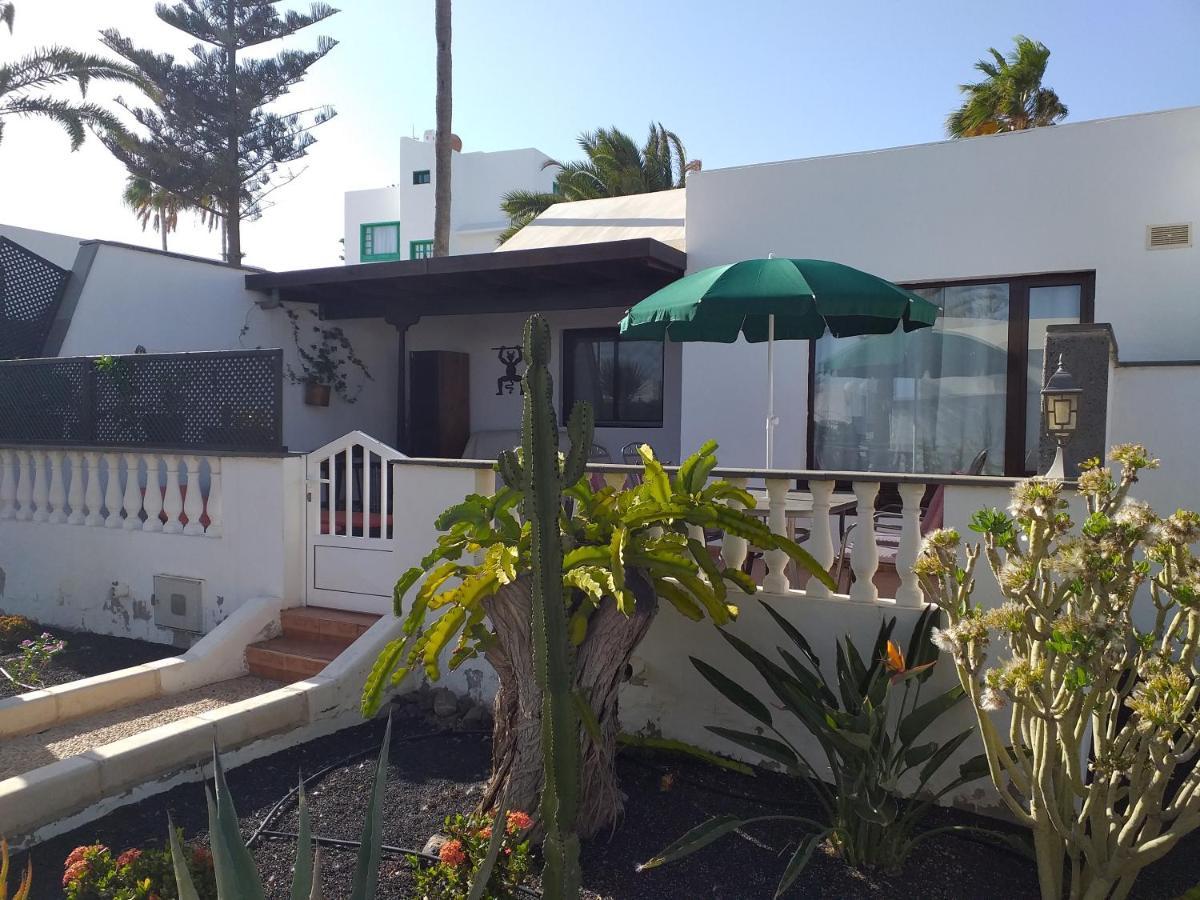 Bungalow Playa Bastian - Piscina Climatizada - Wifi - Playa 1 Min. Costa Teguise Exterior photo