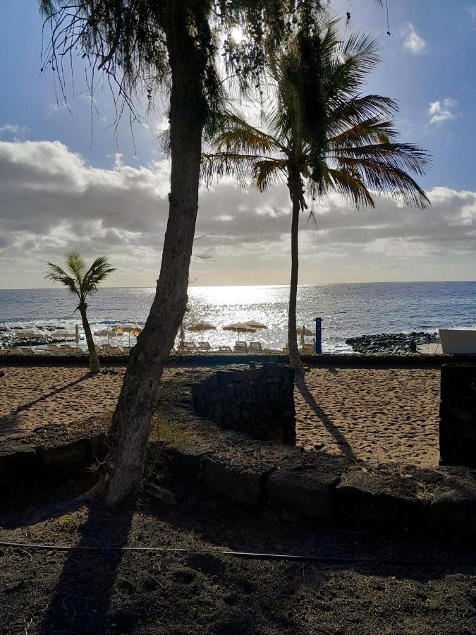 Bungalow Playa Bastian - Piscina Climatizada - Wifi - Playa 1 Min. Costa Teguise Exterior photo