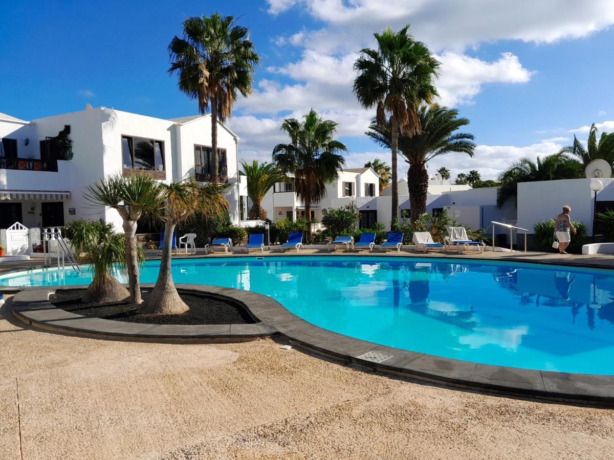 Bungalow Playa Bastian - Piscina Climatizada - Wifi - Playa 1 Min. Costa Teguise Exterior photo