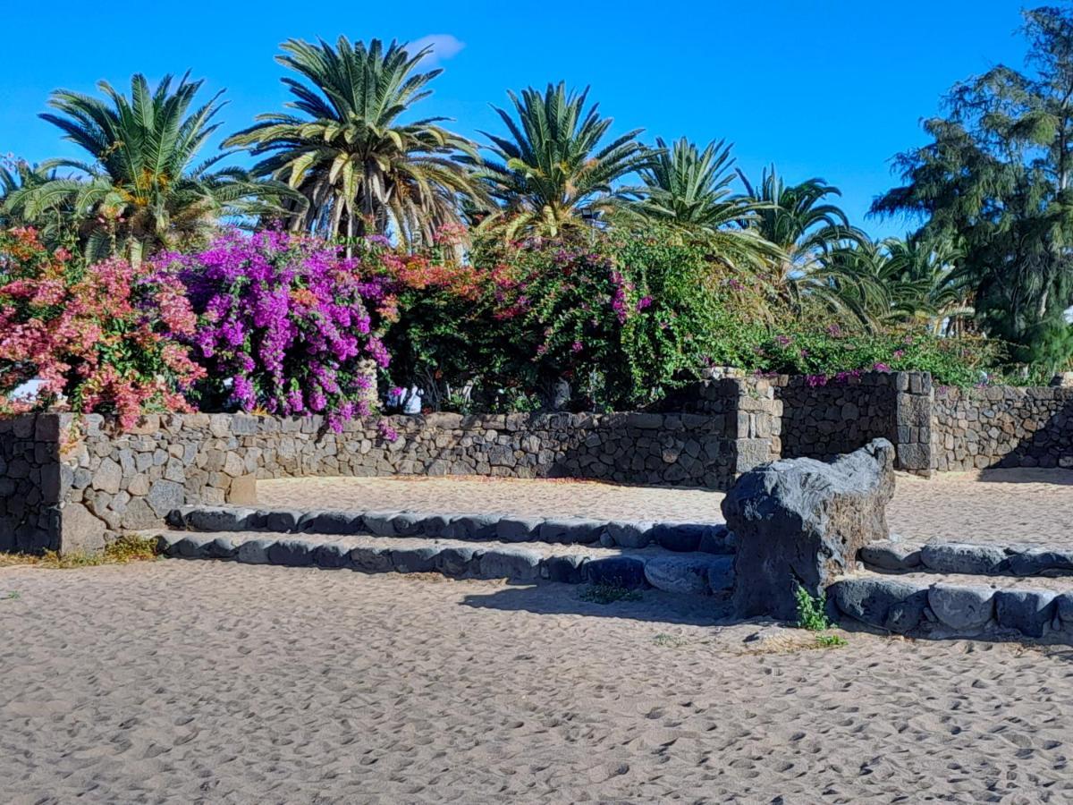 Bungalow Playa Bastian - Piscina Climatizada - Wifi - Playa 1 Min. Costa Teguise Exterior photo